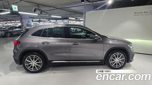 Mercedes-Benz GLA-Class GLA45 AMG 4MATIC+