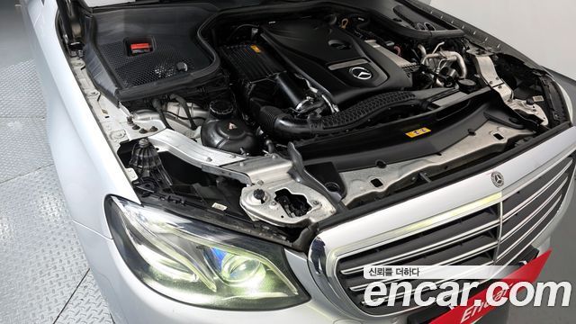 Mercedes-Benz E-Class E300 Exclusive