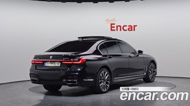 BMW 7-Series 740Li xDrive M Sport Package