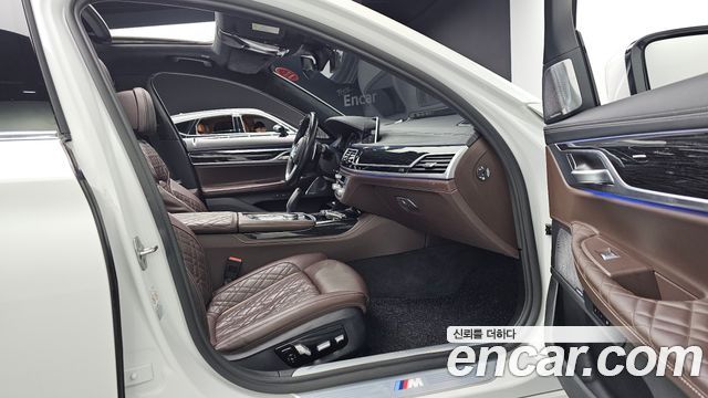 BMW 7-Series 740i M Sport