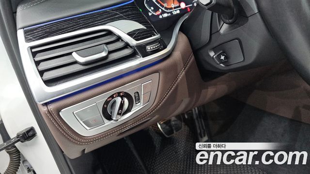 BMW 7-Series 740i M Sport