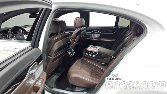 BMW 7-Series 740i M Sport