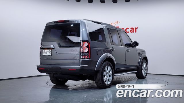 Land Rover Discovery 3.0 SDV6 SE