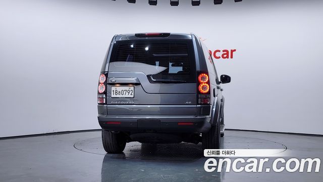 Land Rover Discovery 3.0 SDV6 SE