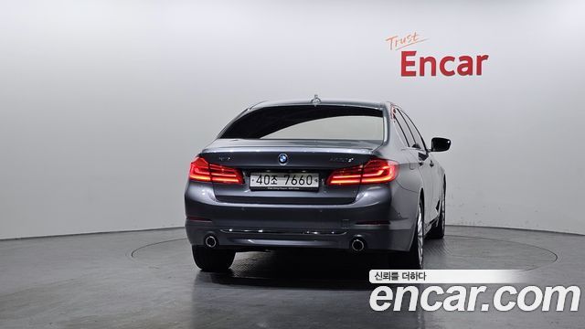 BMW 5-Series 520d xDrive Luxury Plus