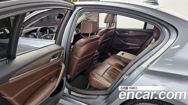 BMW 5-Series 520d xDrive Luxury Plus
