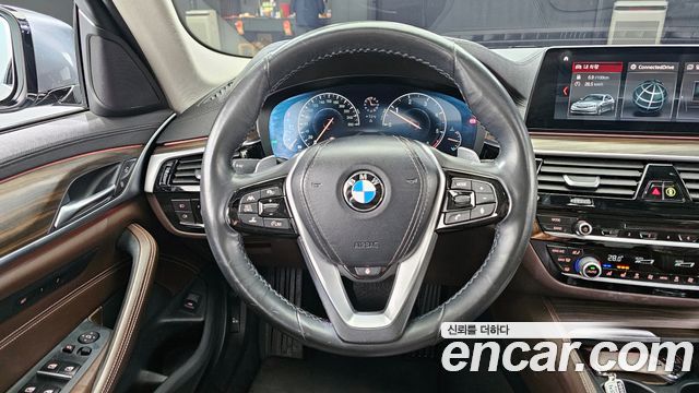 BMW 5-Series 520d xDrive Luxury Plus
