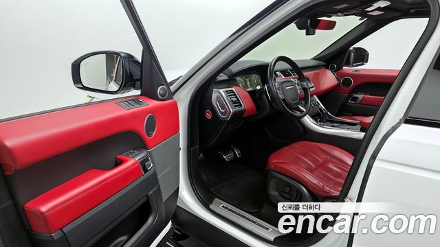 Land Rover Range Rover Sport 3.0 SDV6 HSE Dynamic