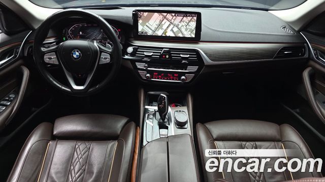 BMW 5-Series 530i Luxury