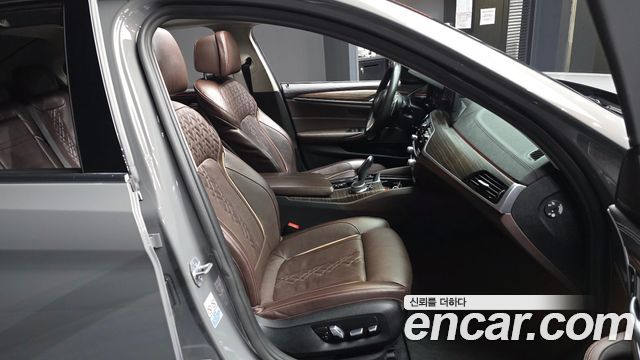 BMW 5-Series 530i Luxury