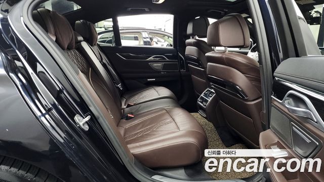 BMW 7-Series 730d xDrive M Sport