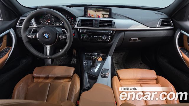 BMW 3-Series 330i M Sport Shadow