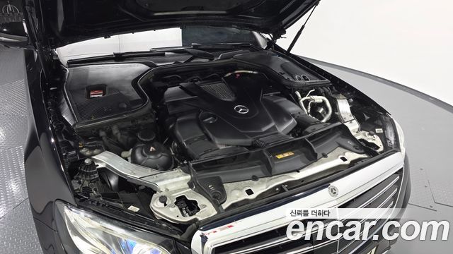 Mercedes-Benz E-Class E450 4MATIC Exclusive