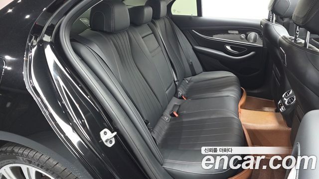 Mercedes-Benz E-Class E450 4MATIC Exclusive