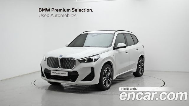 BMW iX1 xDrive 30 M Sport