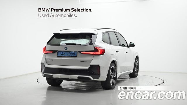 BMW iX1 xDrive 30 M Sport