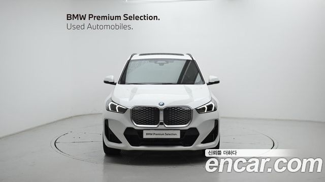 BMW iX1 xDrive 30 M Sport