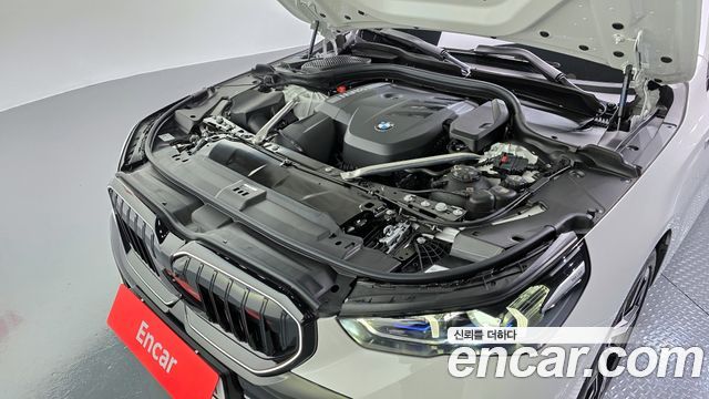 BMW 5-Series 530i xDrive M Sport