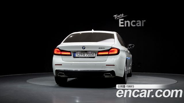 BMW 5-Series 520i Luxury
