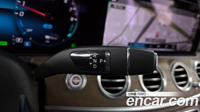 Mercedes-Benz E-Class E300e 4MATIC Exclusive