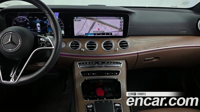 Mercedes-Benz E-Class E300e 4MATIC Exclusive