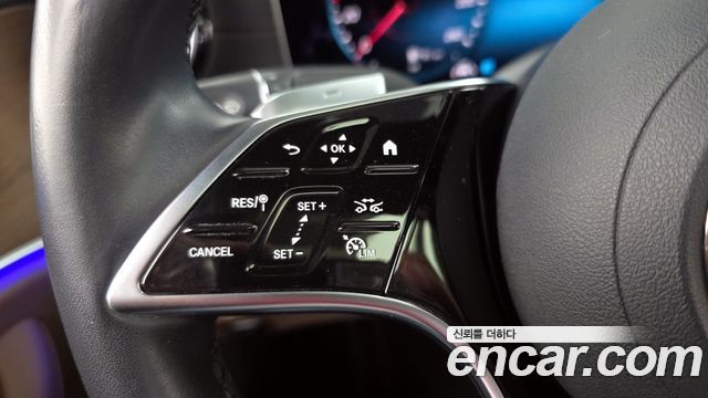 Mercedes-Benz E-Class E300e 4MATIC Exclusive