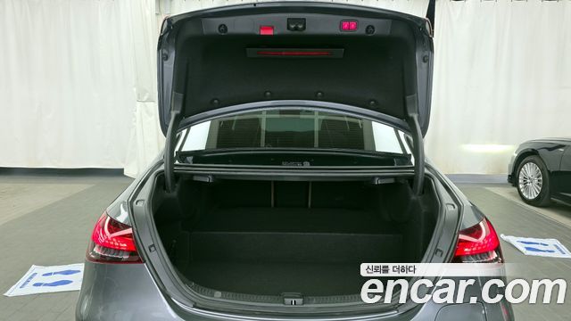 Mercedes-Benz E-Class E300e 4MATIC Exclusive