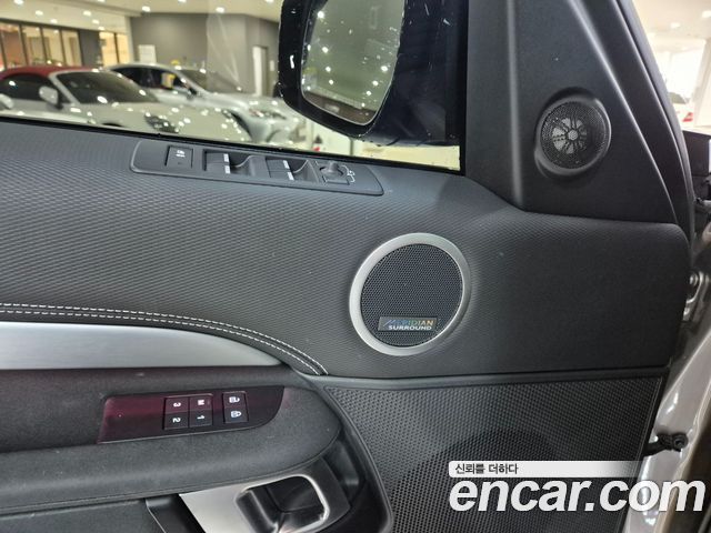 Land Rover Discovery D350 Dynamic HSE
