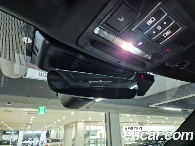 Land Rover Discovery D350 Dynamic HSE