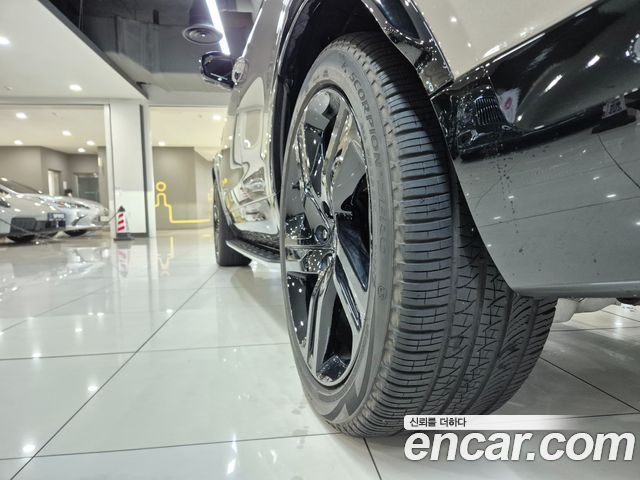 Land Rover Discovery D350 Dynamic HSE