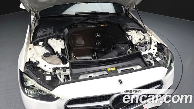 Mercedes-Benz C-Class C200 4MATIC Avantgarde