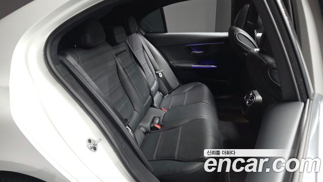 Mercedes-Benz C-Class C200 4MATIC Avantgarde