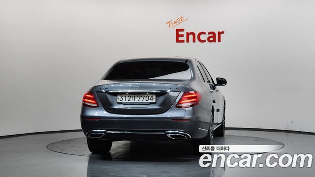 Mercedes-Benz E-Class E300e 4MATIC Exclusive