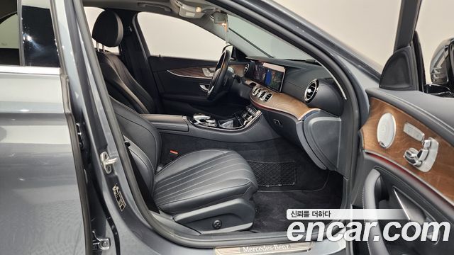 Mercedes-Benz E-Class E300e 4MATIC Exclusive