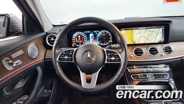 Mercedes-Benz E-Class E300e 4MATIC Exclusive