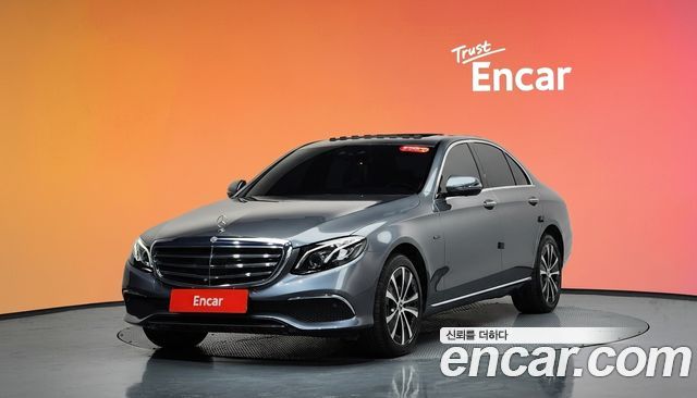 Mercedes-Benz E-Class E300e 4MATIC Exclusive