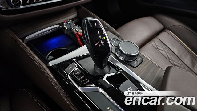 BMW 5-Series 530i xDrive Luxury Plus