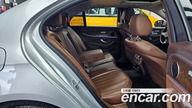 Mercedes-Benz E-Class E220d Exclusive