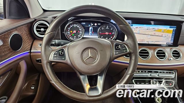Mercedes-Benz E-Class E220d Exclusive
