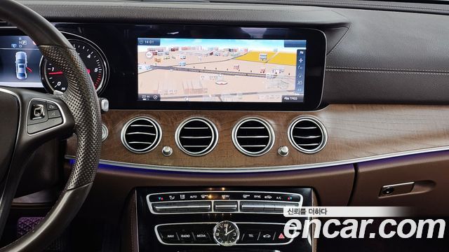 Mercedes-Benz E-Class E220d Exclusive