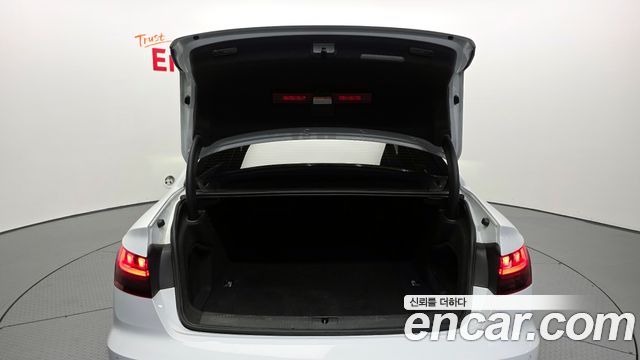 Audi A4 40 TFSI Premium