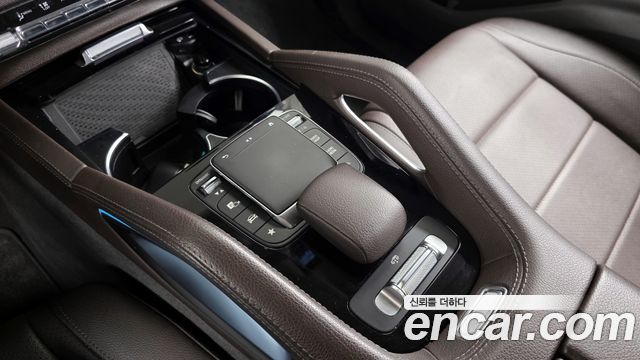 Mercedes-Benz GLE-Class GLE300d 4MATIC