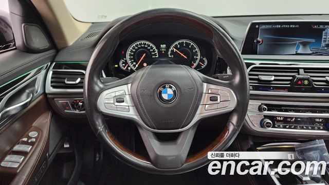 BMW 7-Series 740Li xDrive