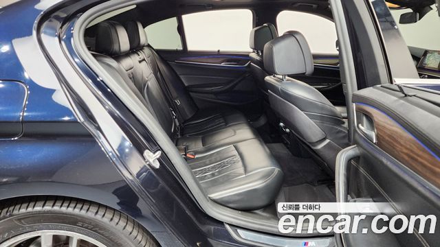 BMW 5-Series 520d xDrive M Sport Package Plus