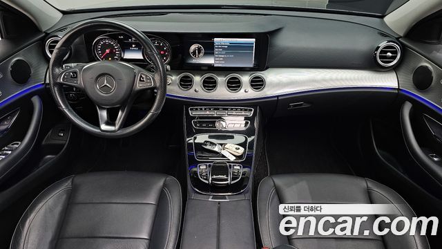 Mercedes-Benz E-Class E200 Avantgarde