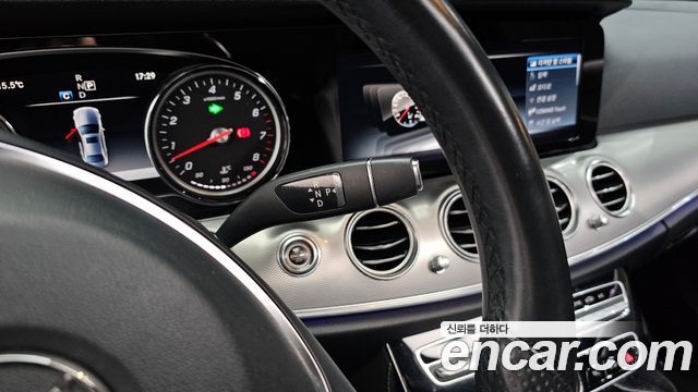 Mercedes-Benz E-Class E200 Avantgarde