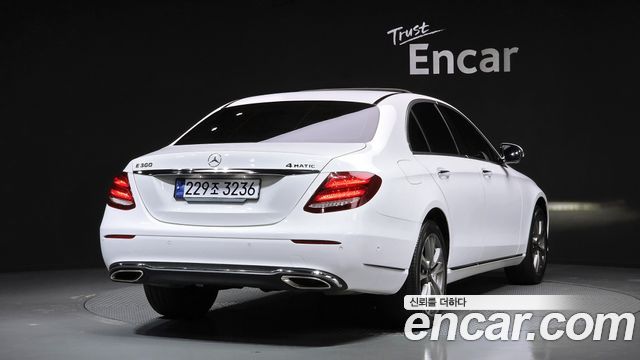 Mercedes-Benz E-Class E300 Exclusive