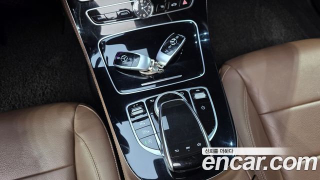 Mercedes-Benz E-Class E300 Exclusive