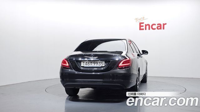 Mercedes-Benz C-Class C200