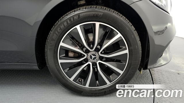 Mercedes-Benz C-Class C200